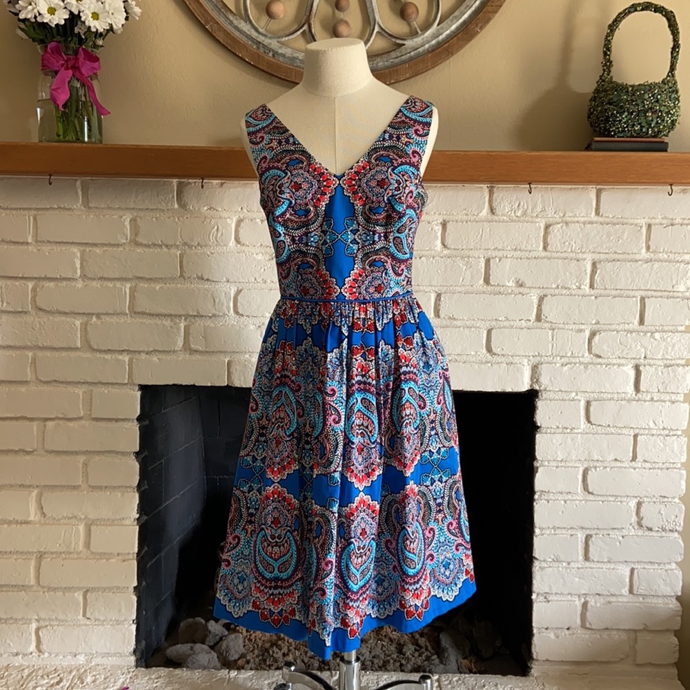 Maggie London Printed Sleeveless Fit & Flare Knee Length Dress